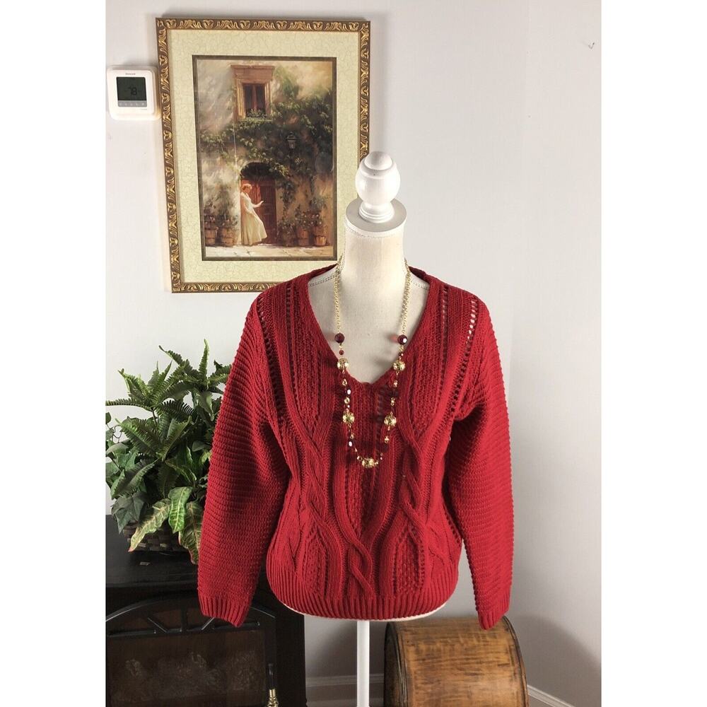 Ivy Rose Womenโs Size M Red V-Neck Cable Knit Sweater Long Sleeve Split Back Hem